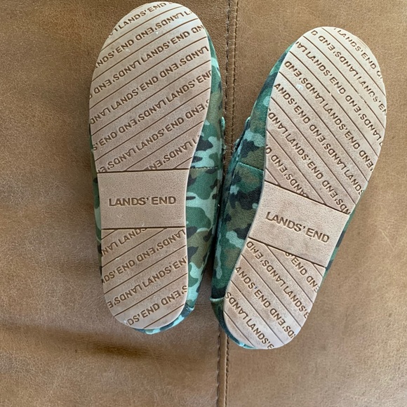 Lands End Camo Slippers - Picture 9 of 10